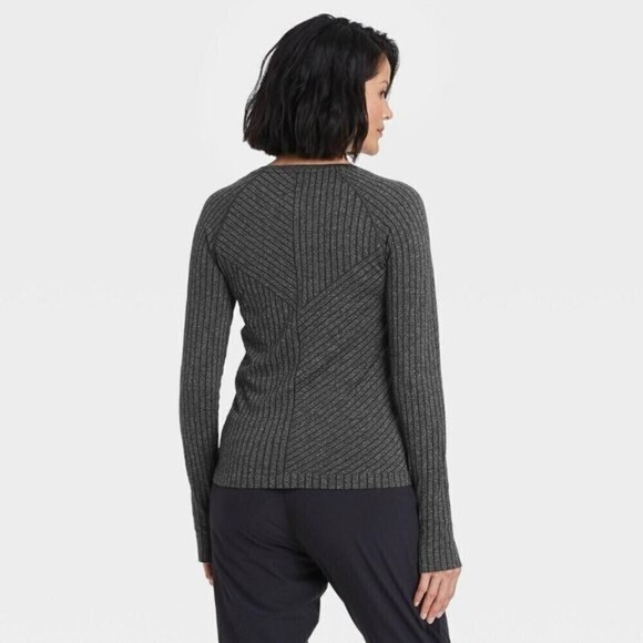 NEW All In Motion Striped Charcoal Black Gray Long Sleeve Seamless Top Size Med - Picture 3 of 14